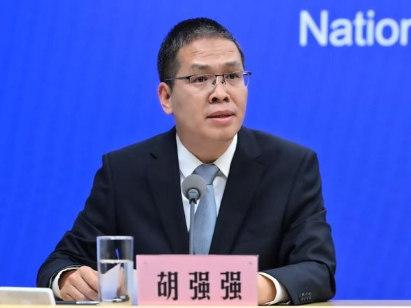 免费无码精品黄AV电影 国度卫健委：宣称“某些食品抗癌”“补品治癌”“不吃饭饿死癌细胞”等齐是流言
